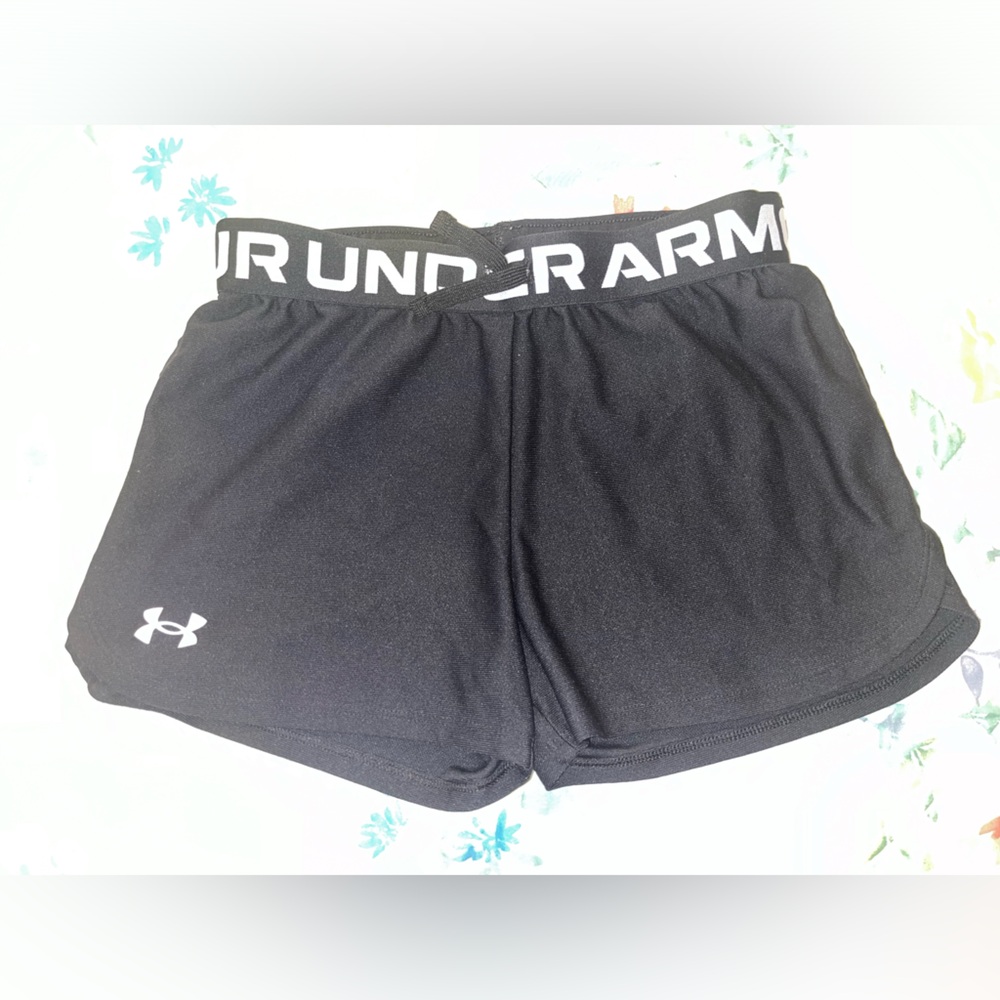 Black Under Armour shorts